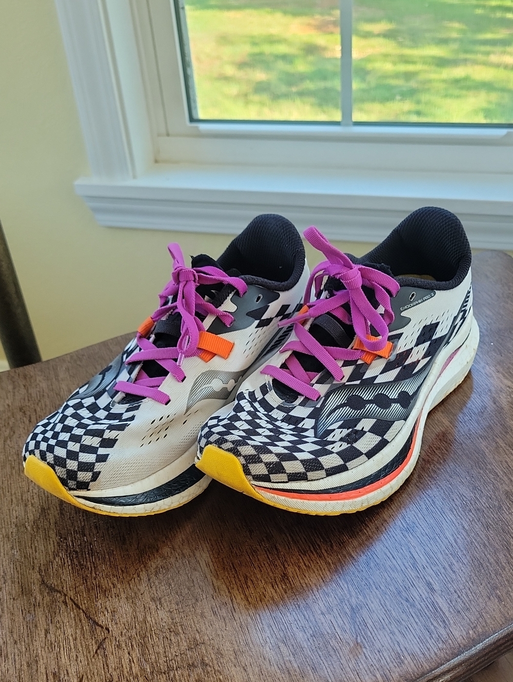Saucony Womens Endorphin Pro 2 Size 7 Running Shoes Sneakers